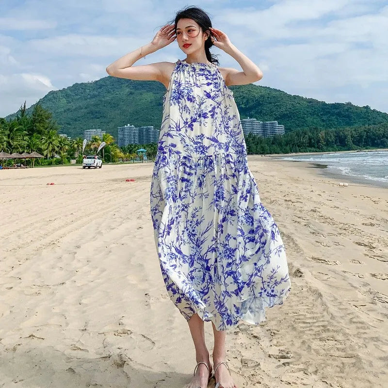 Vestido Feminino Isis com Chiffon e Estampa Porcelana - para um Verão Elegante na Praia